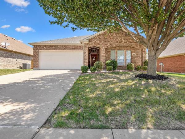 1040 Morgan Drive, Burleson, TX 76028