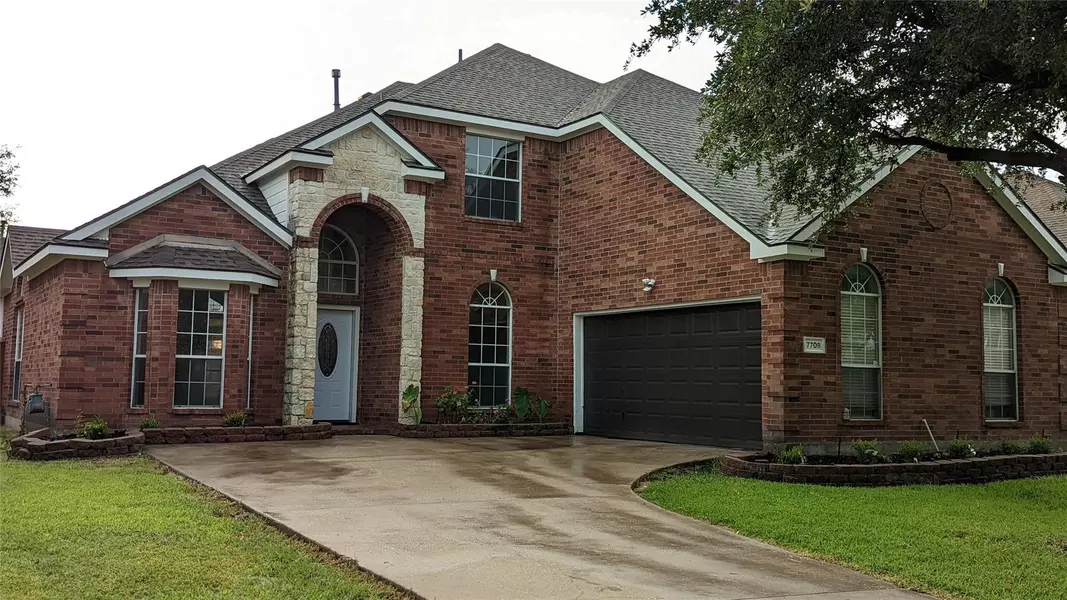 7709 Stonehaven Lane, Rowlett, TX 75089