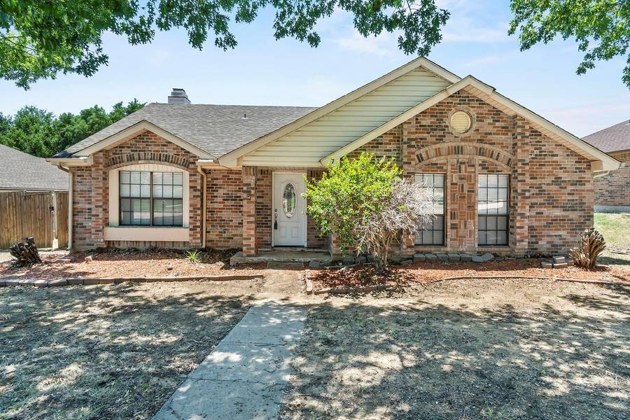 7 Kean Circle, The Colony, TX 75056