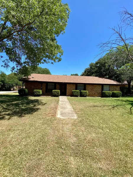 6311 Saddle Ridge Road, Arlington, TX 76016