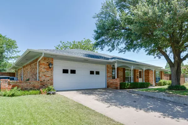 Midlothian, TX 76065,504 Rolling Hills Drive