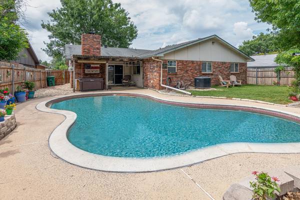 4117 Dogwood Lane, Fort Worth, TX 76137