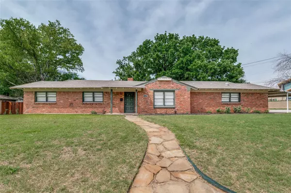 7508 Hovenkamp Avenue, Richland Hills, TX 76118