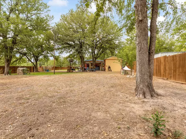 Granbury, TX 76048,5813 Arkansas Trail