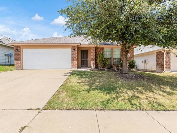 824 San Felipe Trail, Haslet, TX 76052