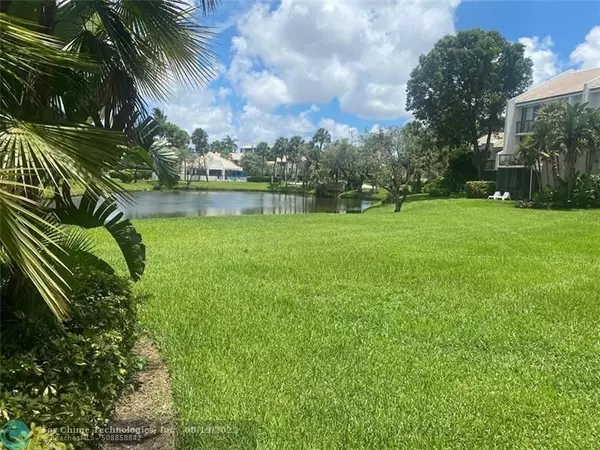 Boca Raton, FL 33434,2605 Bridgewood Dr  #2605