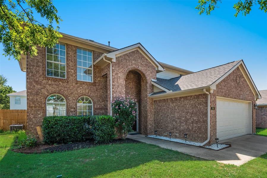 732 Texas Oak Trail, Lake Dallas, TX 75065