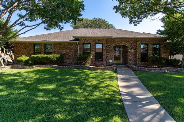 1215 Terrace Drive, Mesquite, TX 75150