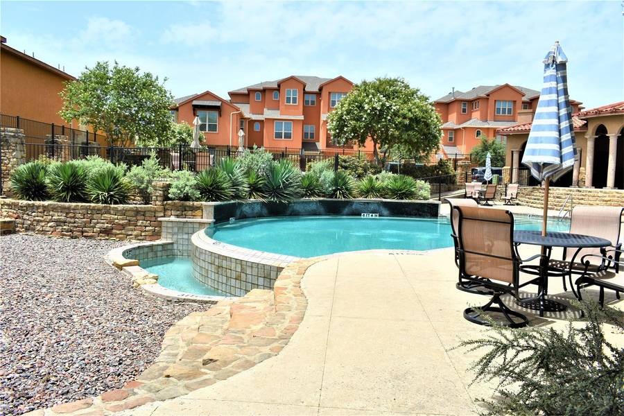 2670 Venice Drive #2, Grand Prairie, TX 75054