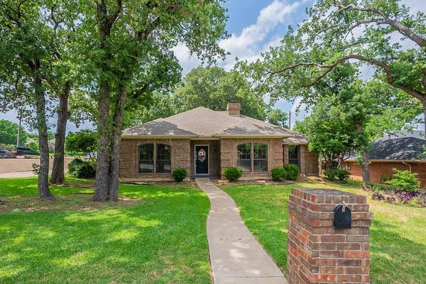 101 Brushy Mound Road, Burleson, TX 76028