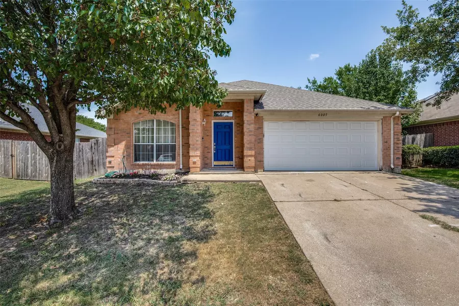 6005 Brook Forest Drive, Arlington, TX 76018