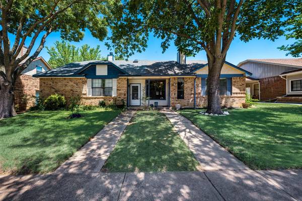 722 Bordeaux Drive, Euless, TX 76039