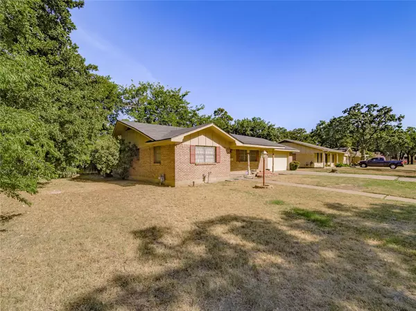 Forest Hill, TX 76119,6400 Friar Court