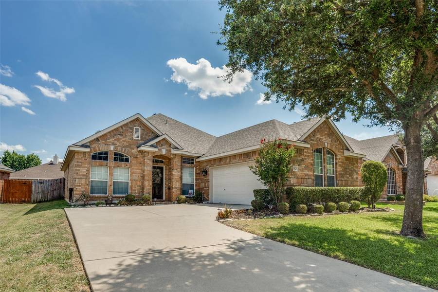 5823 Prairie View Court, Grand Prairie, TX 75052