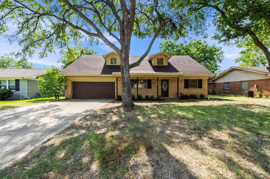 1916 Cornell Lane, Denton, TX 76201