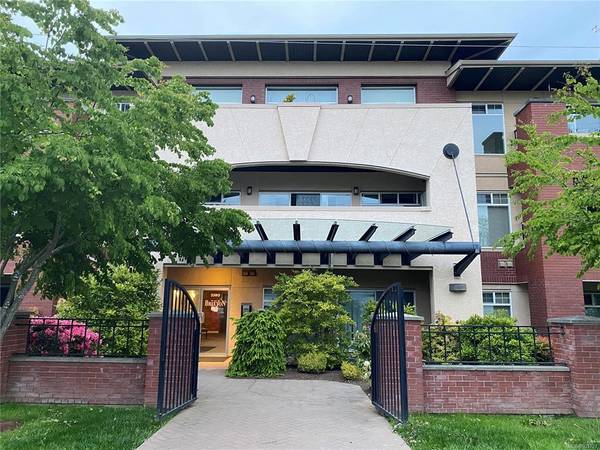 Sidney, BC V8L 2A5,2380 Brethour Ave #102