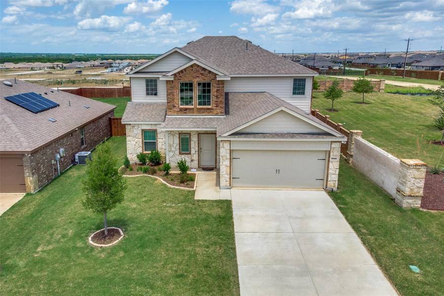 1005 Alton Drive, Aubrey, TX 76227