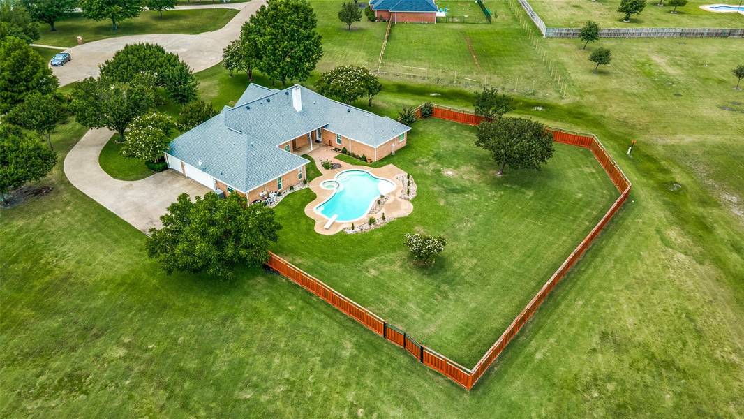 1093 Churchill Downs Drive, Terrell, TX 75160