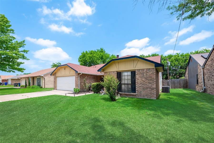 414 Redbud Drive, Forney, TX 75126