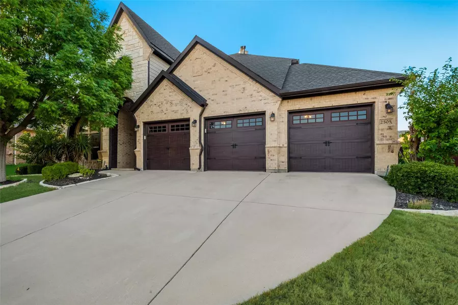 2505 Trailhead Drive, Fort Worth, TX 76177