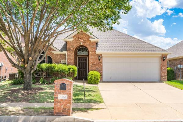 4552 Dragonfly Way, Fort Worth, TX 76244