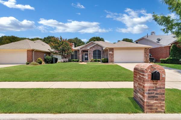 1918 Piper Drive, Corinth, TX 76210