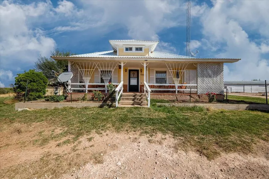 1901 CR 104 Road, Seminole, TX 79360