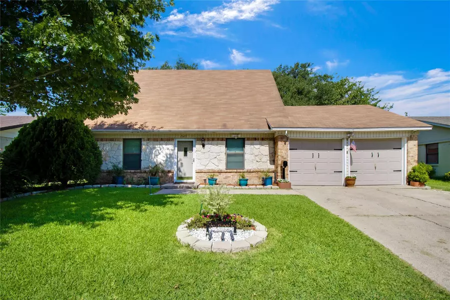 2623 Scotswood Drive, Garland, TX 75041