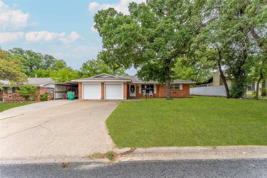 1520 W Overhill Drive, Stephenville, TX 76401