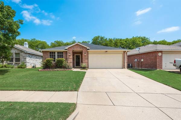 2141 Shawnee Trail,  Fort Worth,  TX 76247