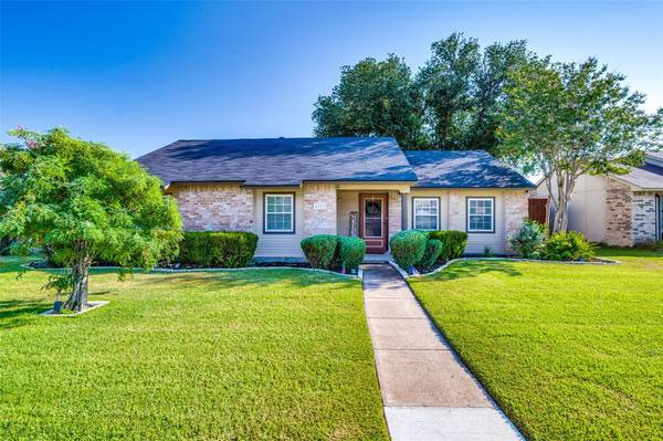 5713 Baker Drive, The Colony, TX 75056