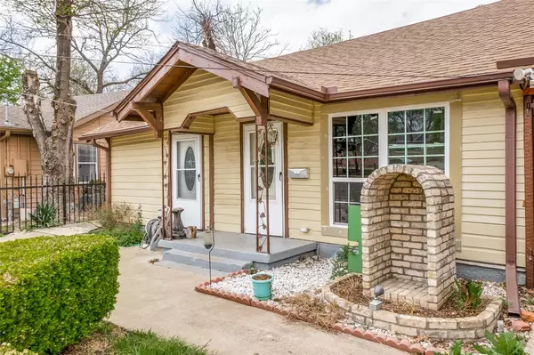 807 S Van Buren Avenue, Dallas, TX 75208