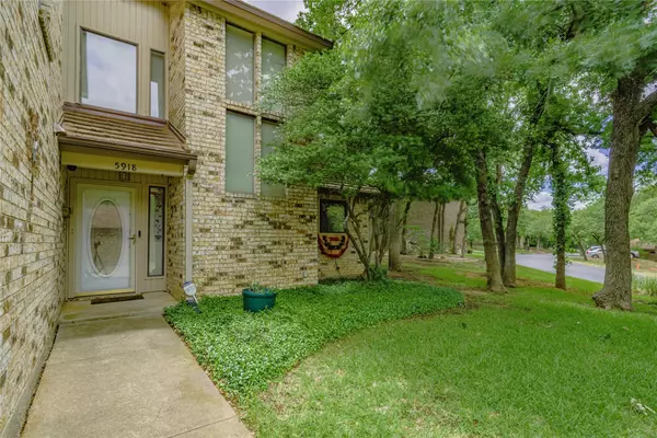 Fort Worth, TX 76112,5918 Chimney Wood Circle