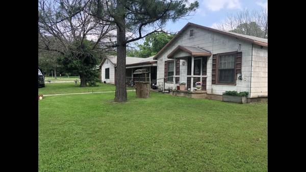 104 Pecan, Saint Jo, TX 76265