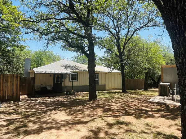 Weatherford, TX 76085,302 Shady Lane