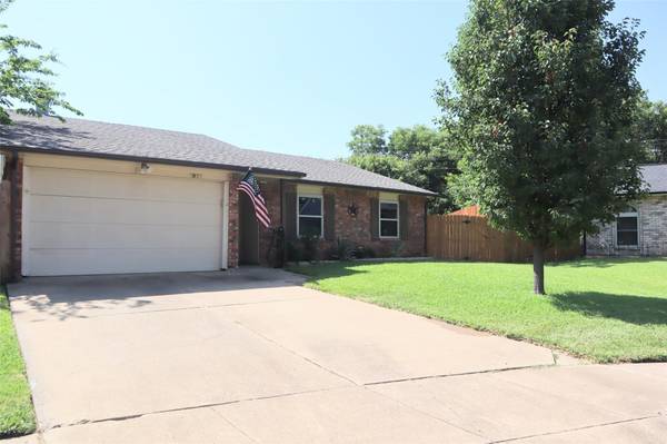 4921 California Trail, Grand Prairie, TX 75052