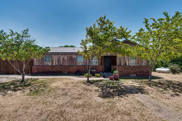 4933 Lewis Avenue, Midlothian, TX 76065