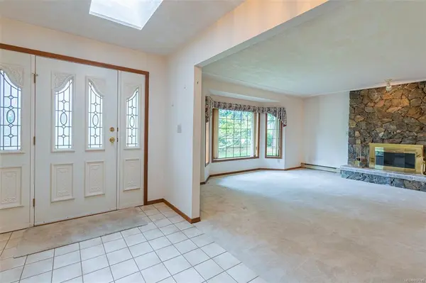 Saanich, BC V8X 4Z8,1058 Parkwood Pl