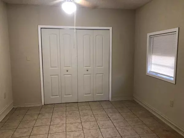 Arlington, TX 76011,515 W Cedar Street