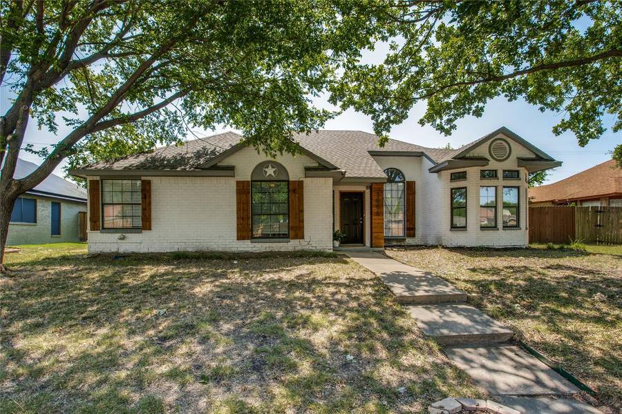 5006 Vagas Drive, Rowlett, TX 75088