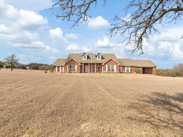 121 Hidden Creek Road, Cresson, TX 76035