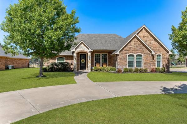 3225 Ferry Boat Lane, Granbury, TX 76049