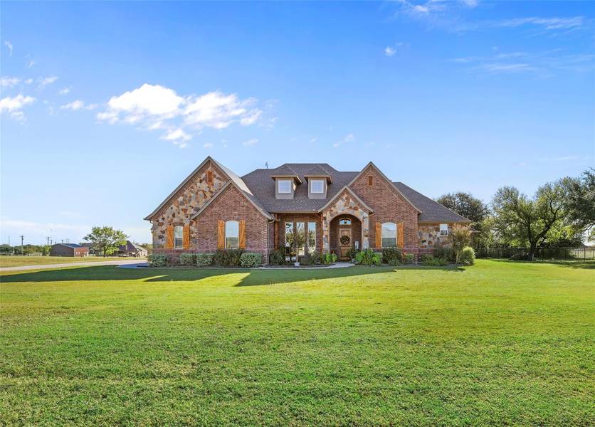 219 Maral Lane, Azle, TX 76020