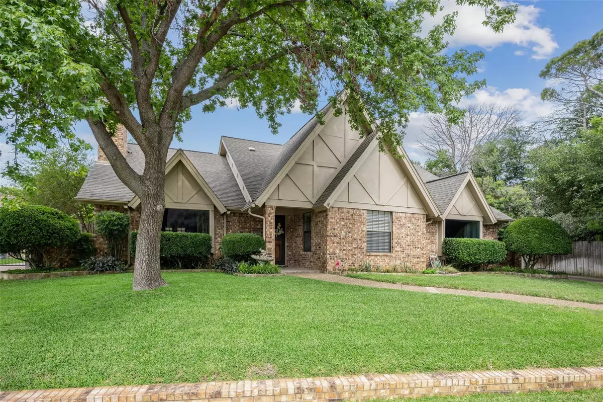 Bedford, TX 76021,2509 Spring Valley Drive