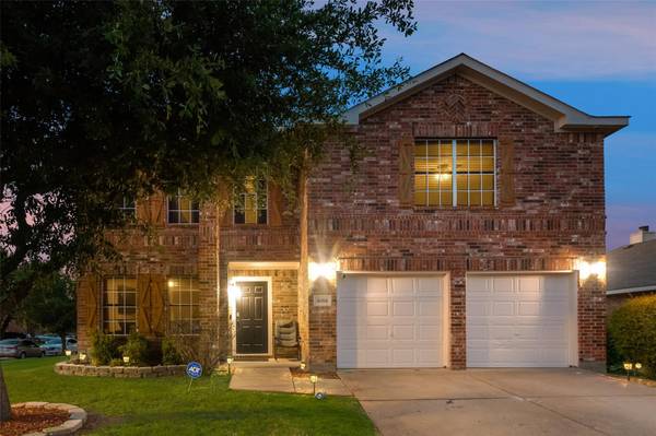 4006 Collin Court, Heartland, TX 75126