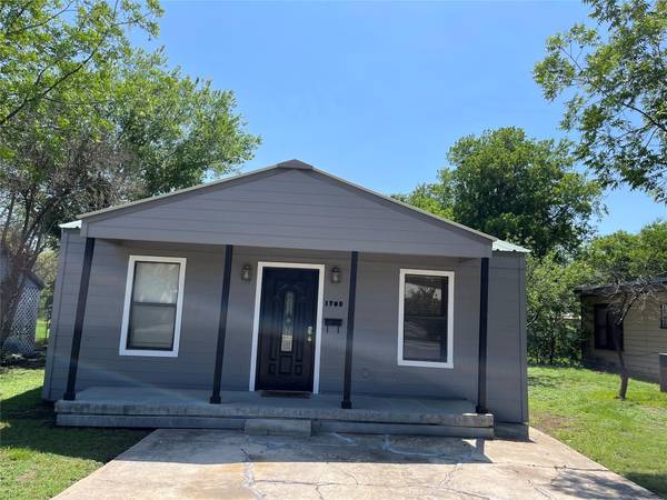 1705 4th Street, Brownwood, TX 76801