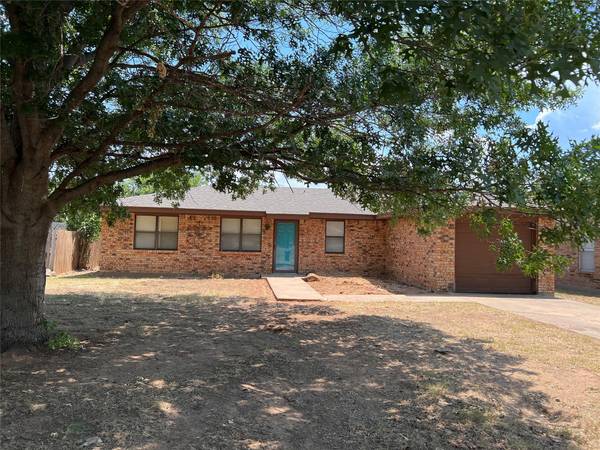 1205 Dresser Street, Graham, TX 76450