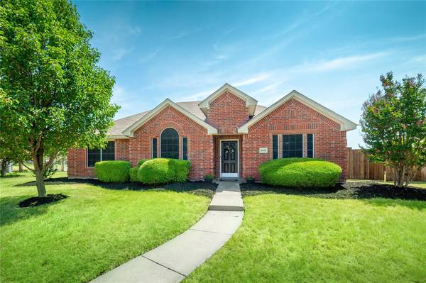 3818 Warwick Lane, Richardson, TX 75082