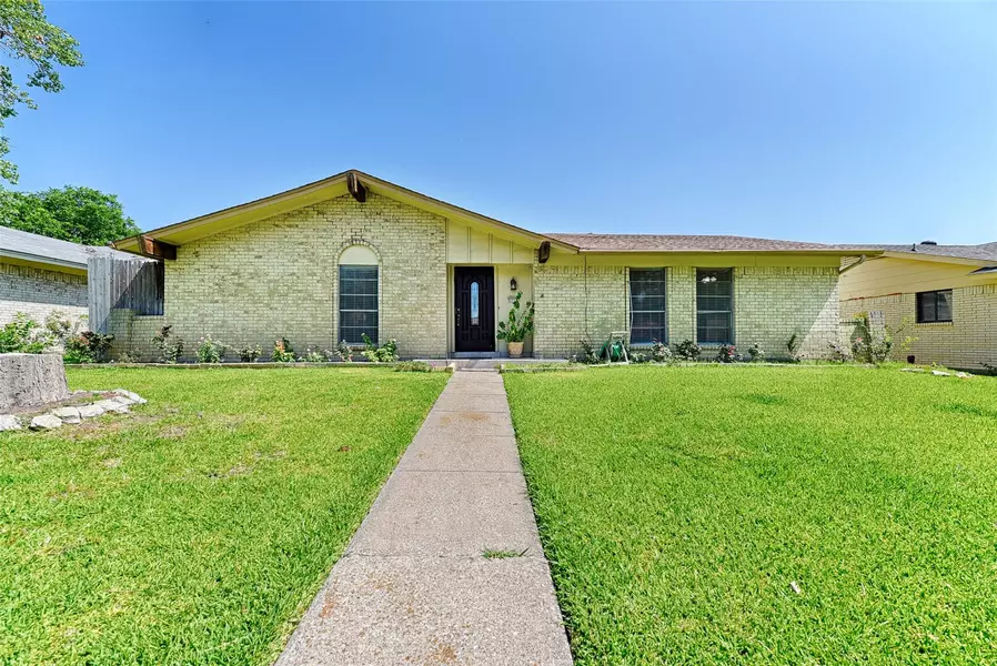 2113 Village Green Drive, Garland, TX 75044