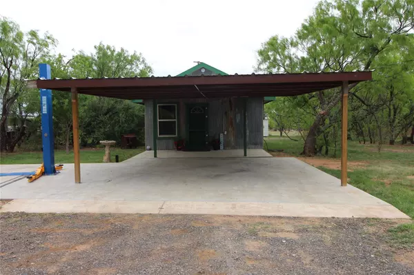 Tye, TX 79563,576 Mccartney Lane